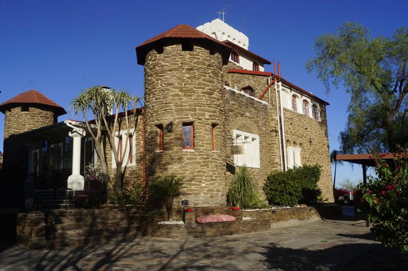 ../Images/KO,YI-CHUN Republic of Namibia - Heinitzburg (7).jpg